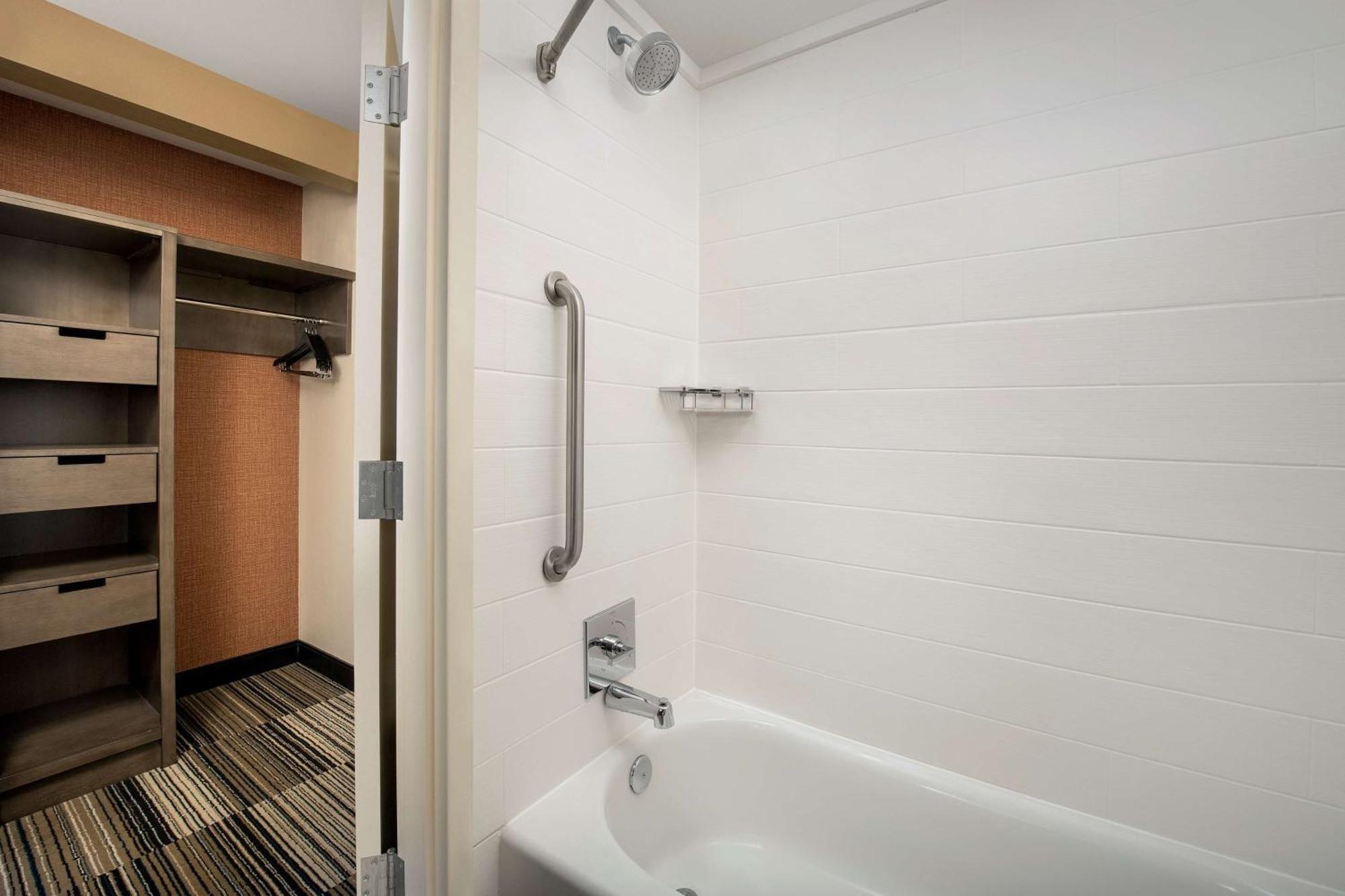 Hilton Garden Inn Charlotte/Mooresville Kültér fotó
