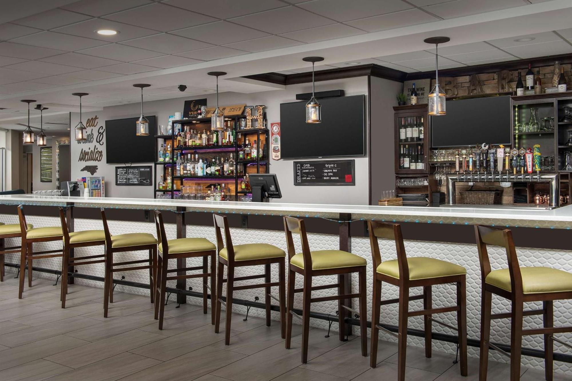 Hilton Garden Inn Charlotte/Mooresville Kültér fotó