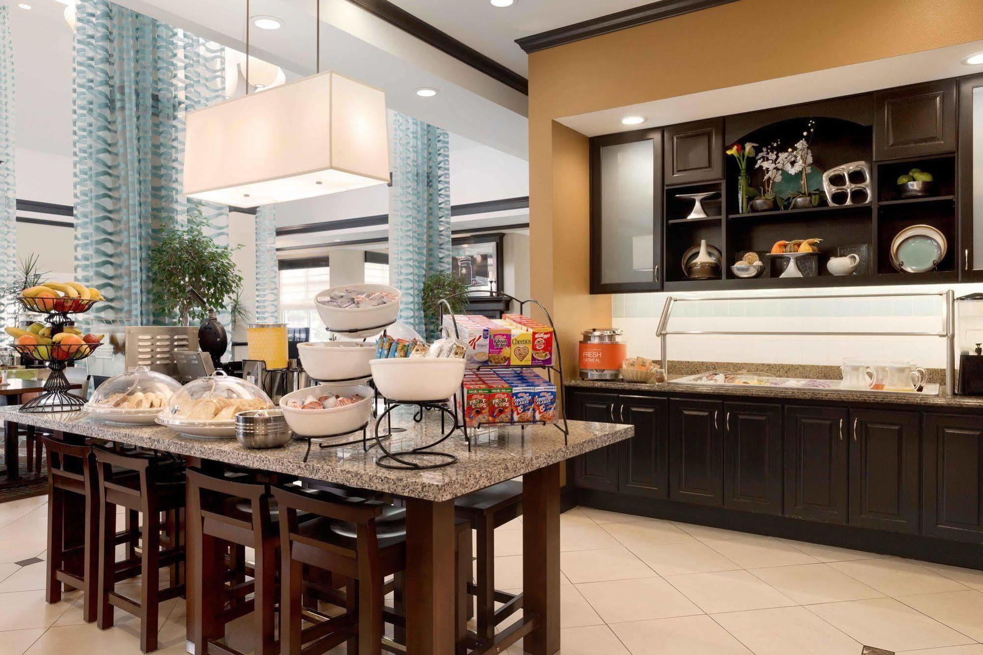 Hilton Garden Inn Charlotte/Mooresville Kültér fotó